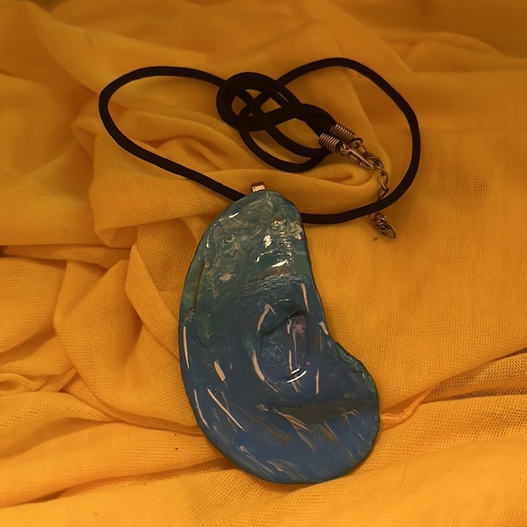 Beach Seashell Hand Designed One of a Kind Handmade Necklace - Picture 5 of 16